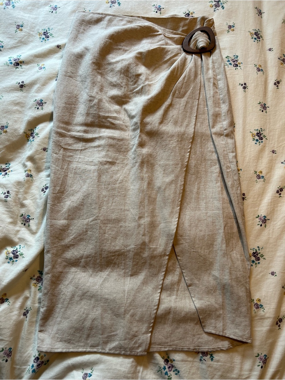 Zara Beige Linen-Blend Midi Wrap Skirt with Wooden Buckle